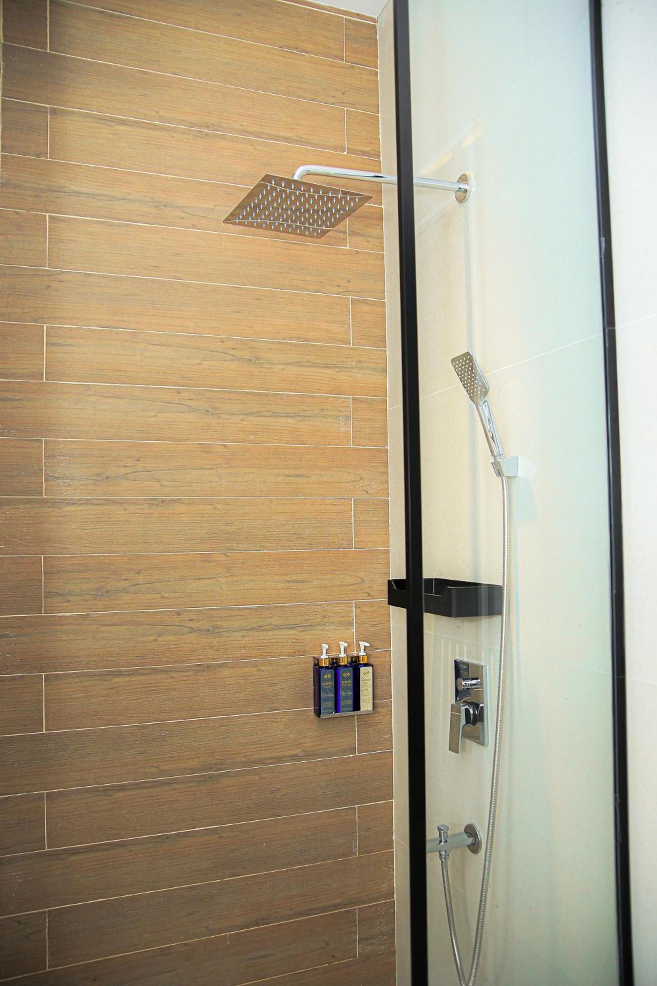 Ambiance Boutique Art Hotel Lahore Camera foto A shower